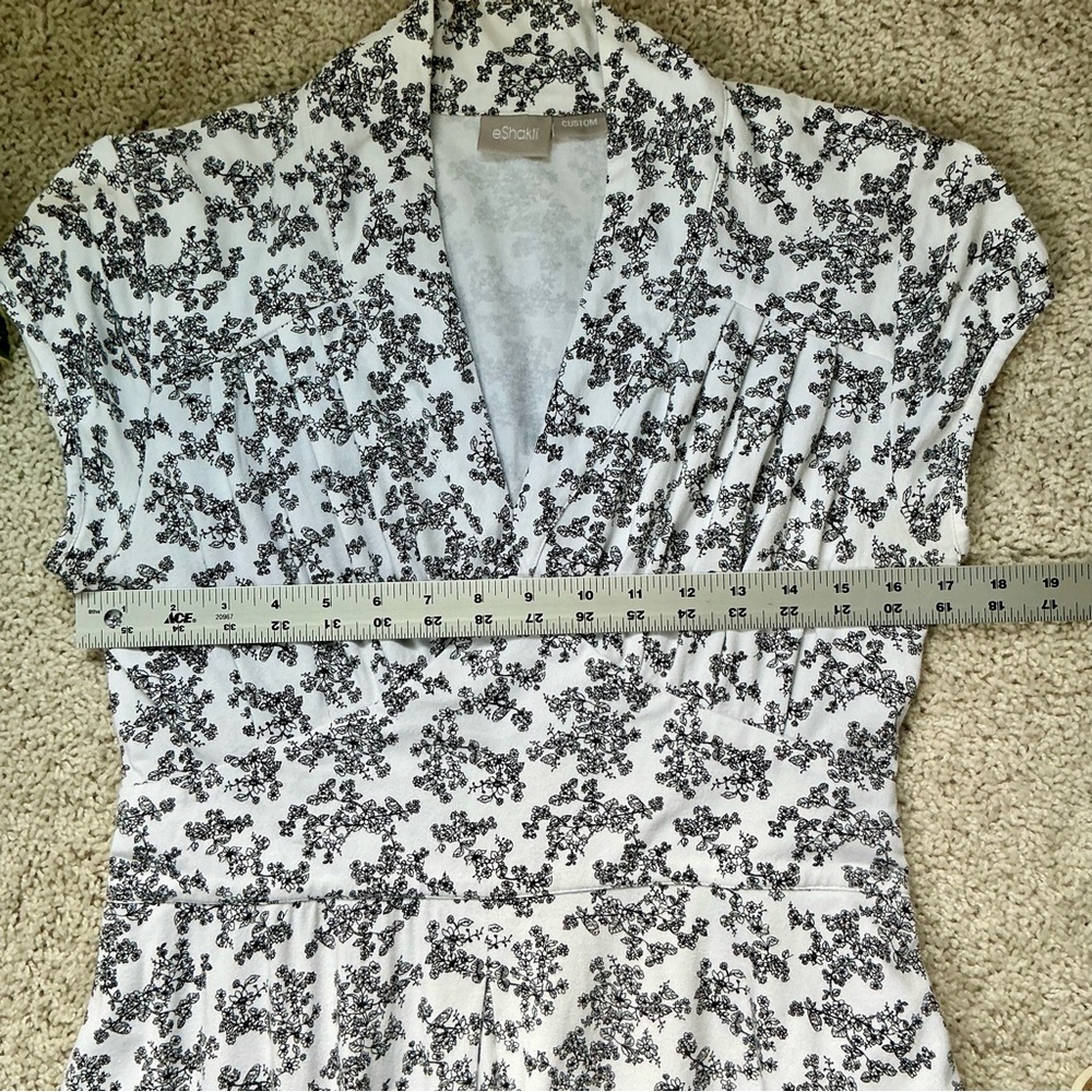 eShakti Vintage Inspired Short Sleeved Dress - Picture 5 of 8
